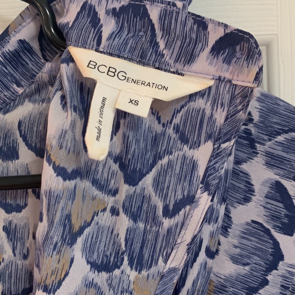 BCBG bought from Aritzia 100% silk dress. Size XS - Picture 3 of 6